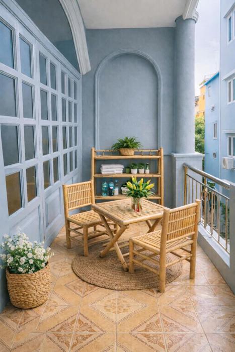 Nhà Mình homestay - Quiet Balcony Rooms in District 3
