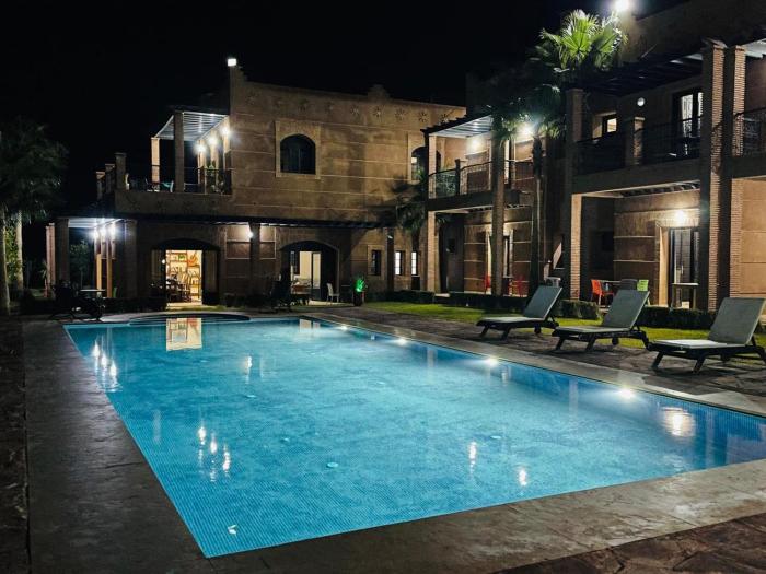 Luxury Private Villa with Pool & Palm Garden
