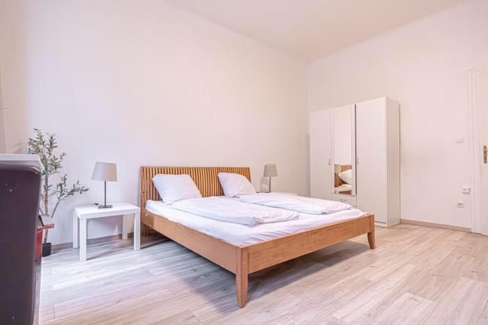 Comfy & Stylish 1BR Apartment 15 Min from Heart of Vienna
