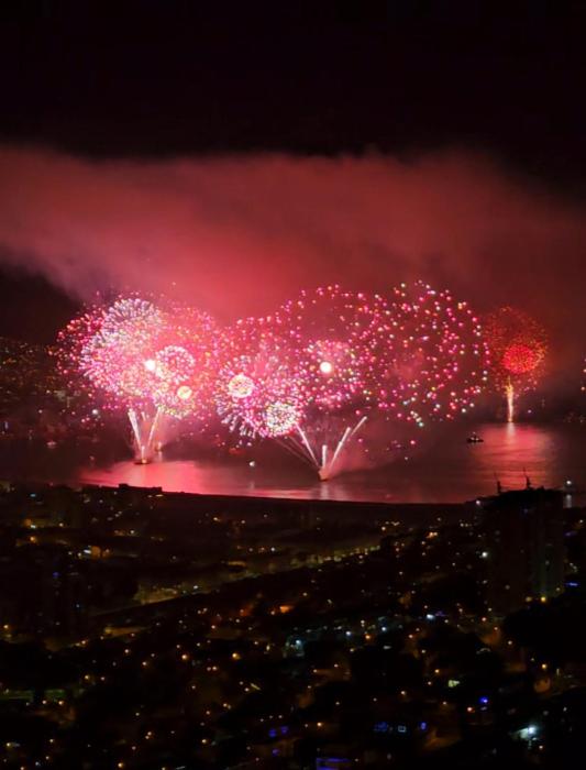 Espectacular Año Nuevo 2026 con Vista Panorámica -en terraza compartida- a la Bahía de Valparaíso