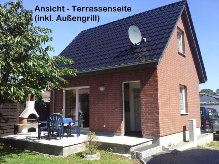 Holiday Home Kleines Ferienhaus mit Garten in Wismar by Interhome