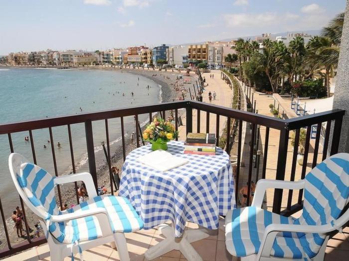 Apartment Wohnung mit Wasserblick by Interhome