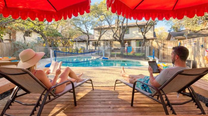 Sleeps 14 Backyard Games Movie Theater Spa