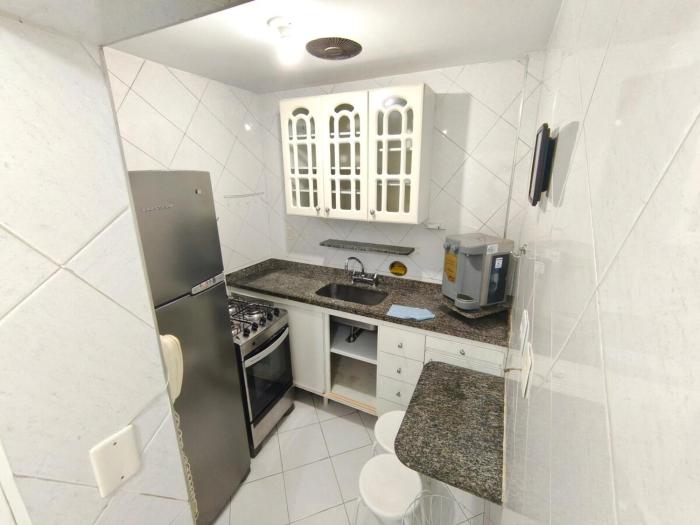 Room in Copacabana - 200 meters from the beach