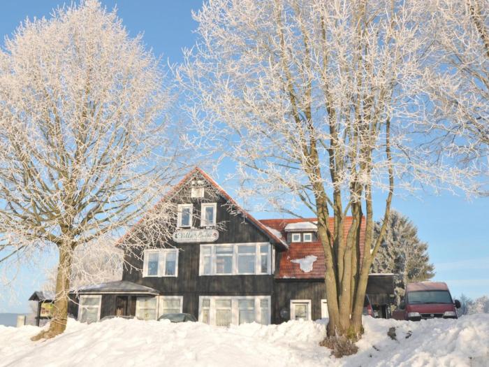 Apartment mit herrlicher Aussicht in die Berge by Interhome