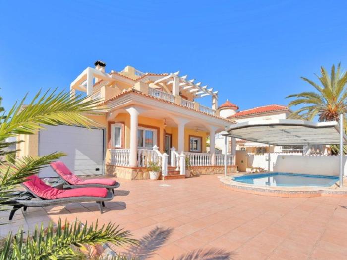 Holiday Home Villa 26 by Interhome