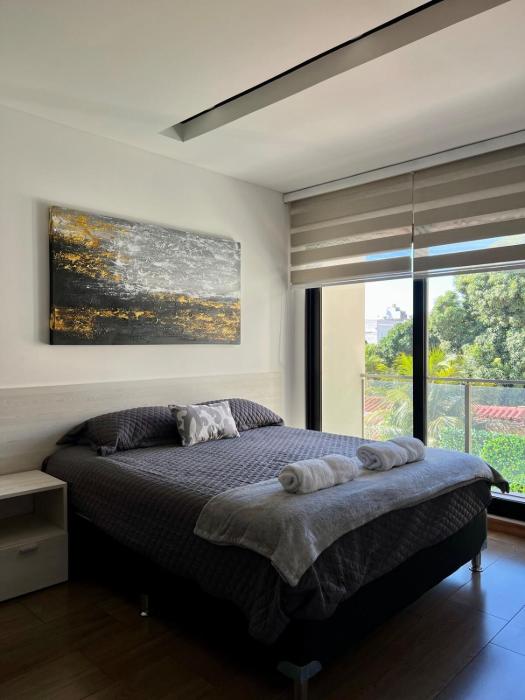 Beautiful Studio with a balcony at Equipetrol