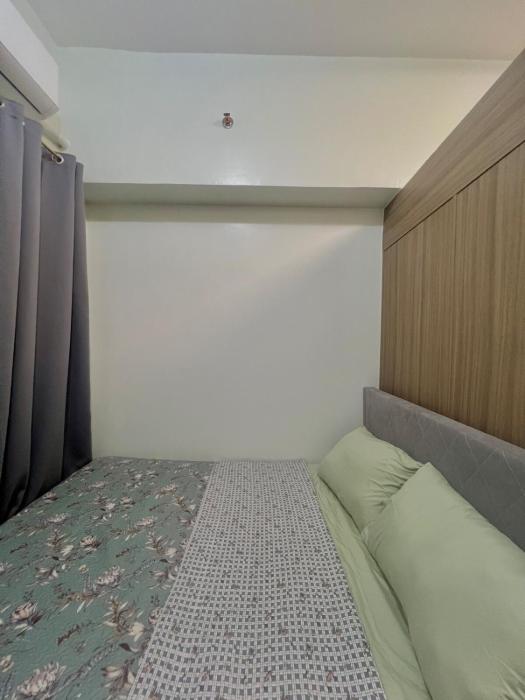 Airport-side Shore Staycation