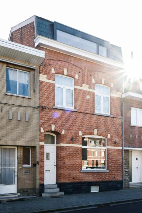 Cozy Courtyard House Hasselt