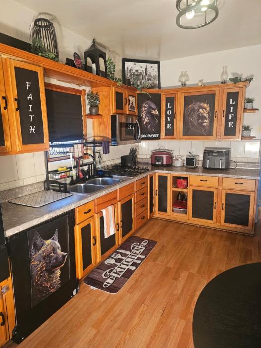 Chicagos Finest- Private 2 bedroom upstairs apartment