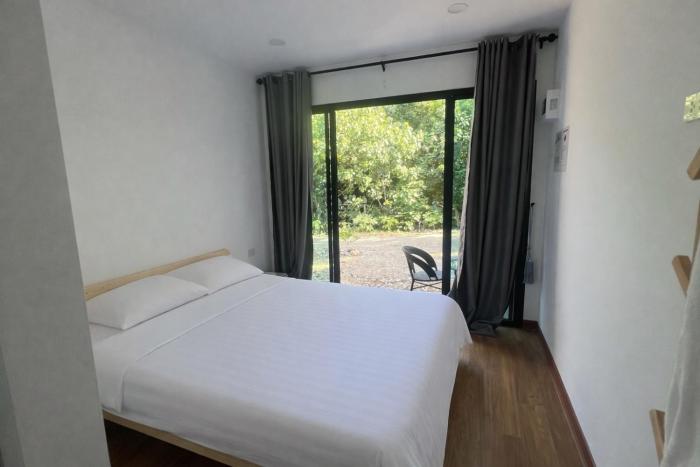 Koh Mook Morakot House