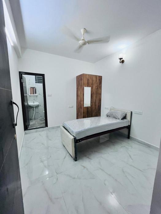 Royal Gold coliving