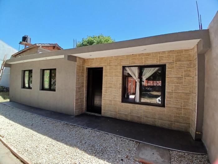 CASA CHALET con PARQUE