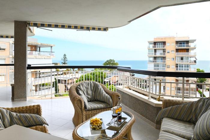 Playa del Almadrava, Residencial Xaloc