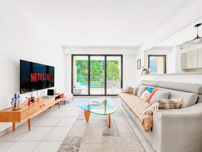 Terranova Cannes Terrace Accommodation