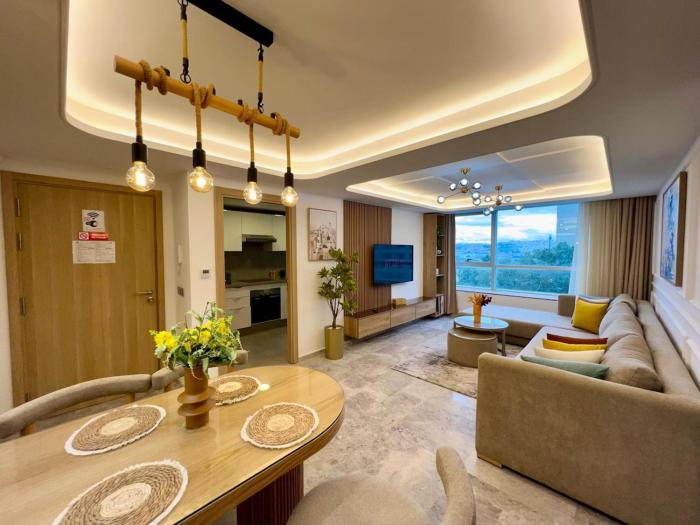 Urban Luxury - Elegant 2 Bedrooms Retreat