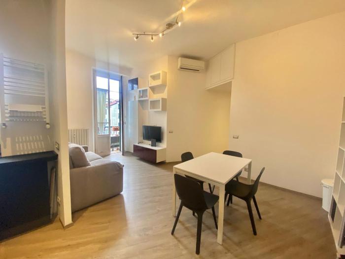 Palma Home, Elegante e Spaziosa nel cuore della Città di Milano, con Metropolitana M1 Gambara