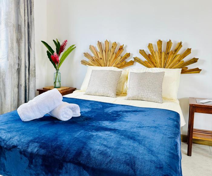 Annies Apartments on 6th Street