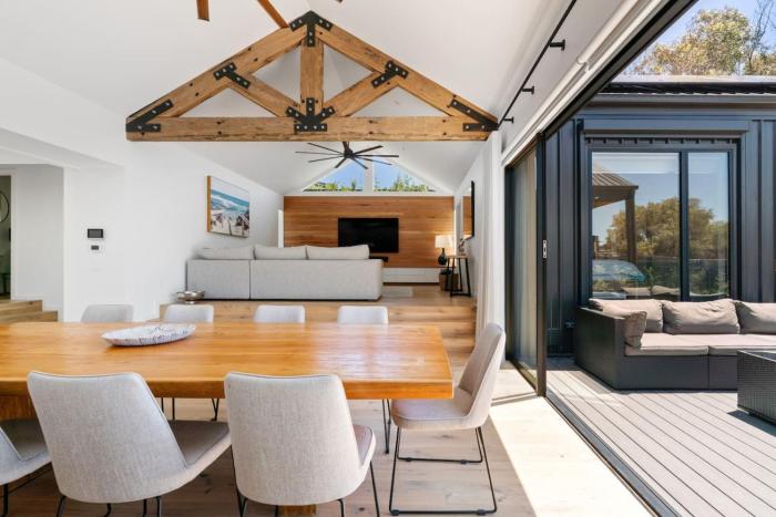 Back Beach Perfection - A private pool paradise