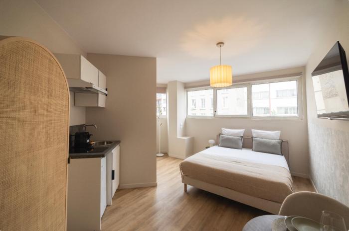 Nice air-conditioned studio, close to Paris