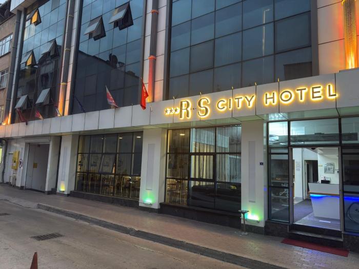 R s CİTY HOTEL