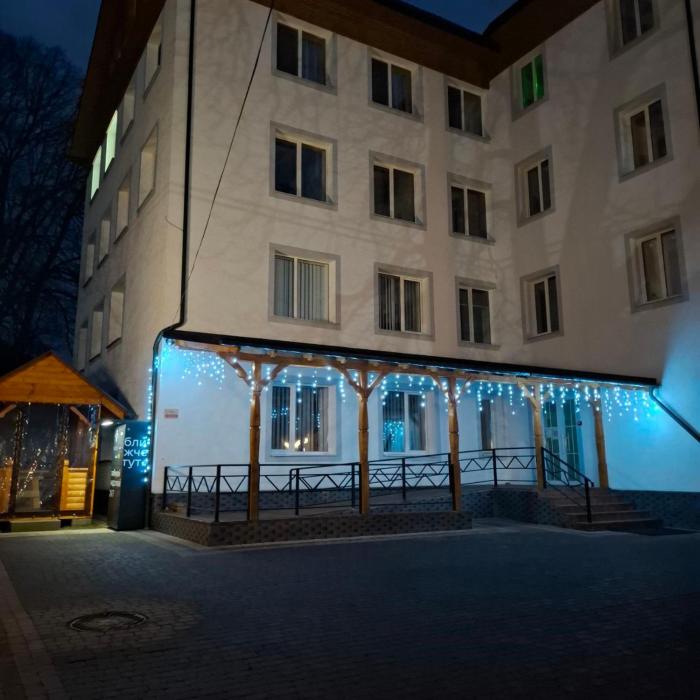 Готель Верховинський