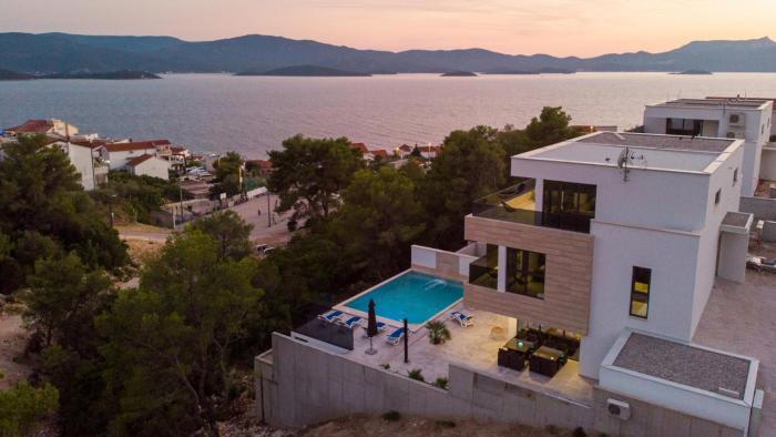 Villa Mara in Komarna by Villas Guide