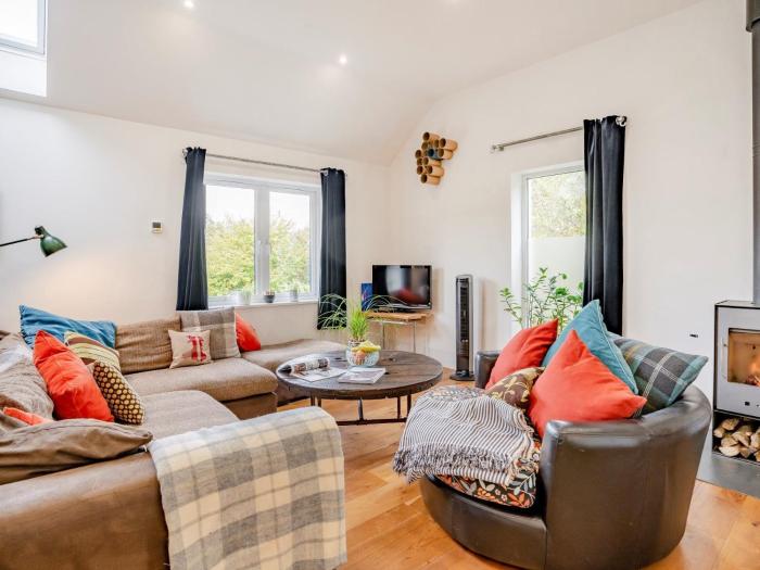 4 Bed in Cwmhiraeth 93546