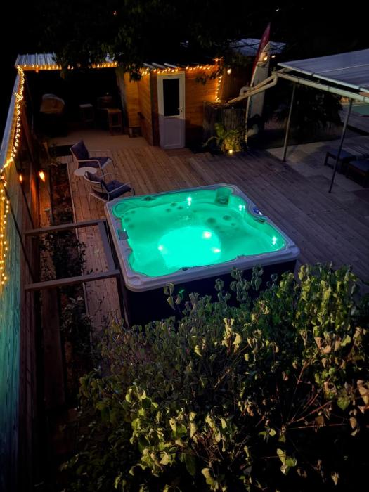 Cozy chalet Jacuzzi et piscine en Haute Provence