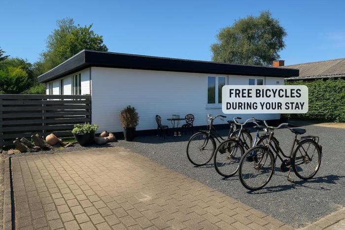 House with Good lokation near forrest and Beach