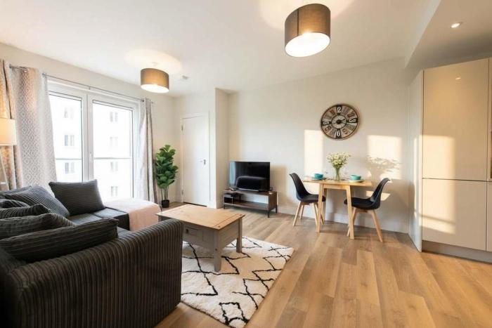 Fantastic 1 Bed Apartment in Crawley