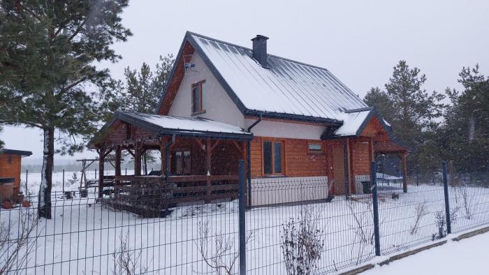 Dom nad jeziorem Serwy