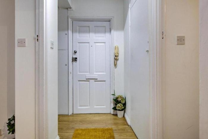 Hyde Park Central Apartment