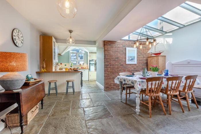 4 Bed in Bude oc-s30486