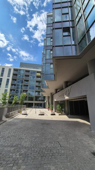 Towarowa Clock Apartment, free parking, air-conditioning, self check-in 24h