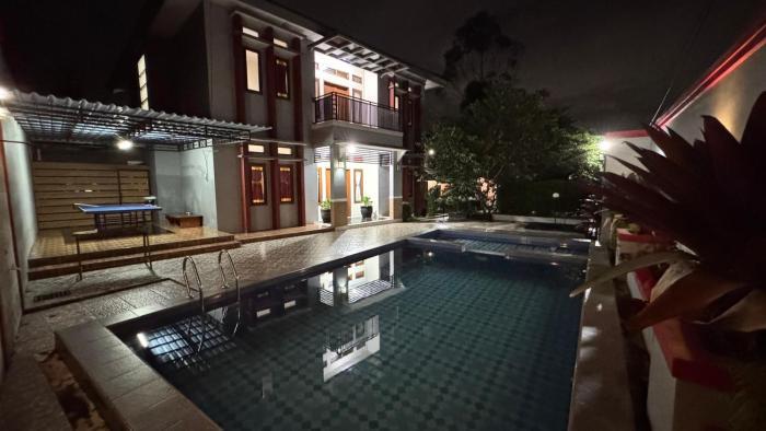 Garden Villa Lembang 6 Kamar Kolam Pribadi