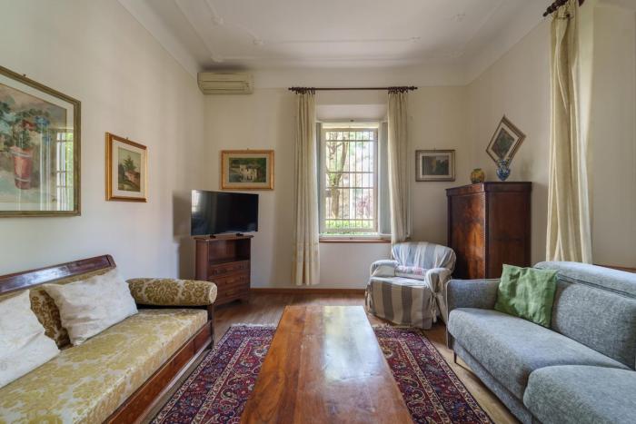 Family Residential Refuge 500m from the Center