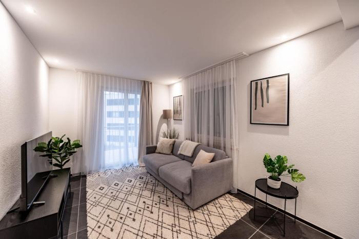 The R Apartment Mittelfelsen - Quiet, Free Parking