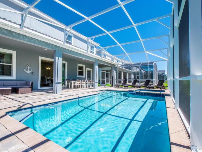 1554OL-New Listing- 9 bed5 bath-Private Pool&SPA