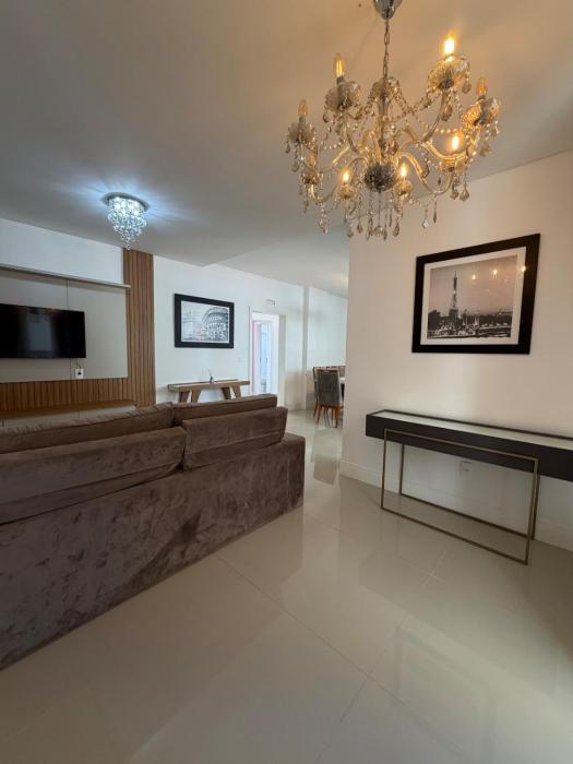 3-bedroom apartment one block from the sea