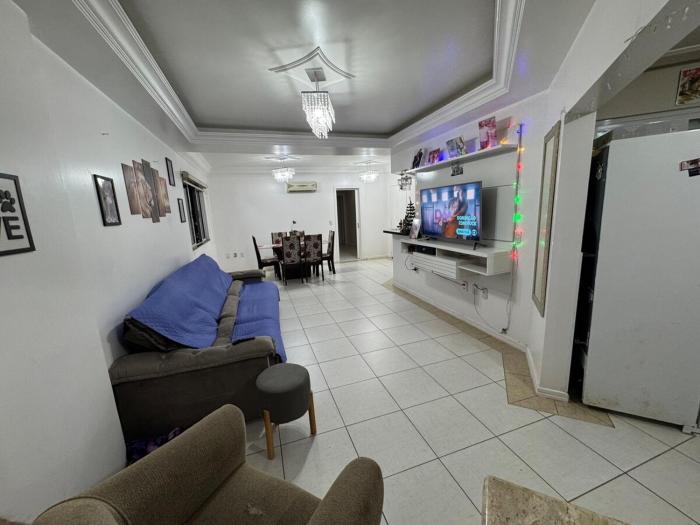 Beautiful Apartment accommodates 6 people 350 Meters from the sea