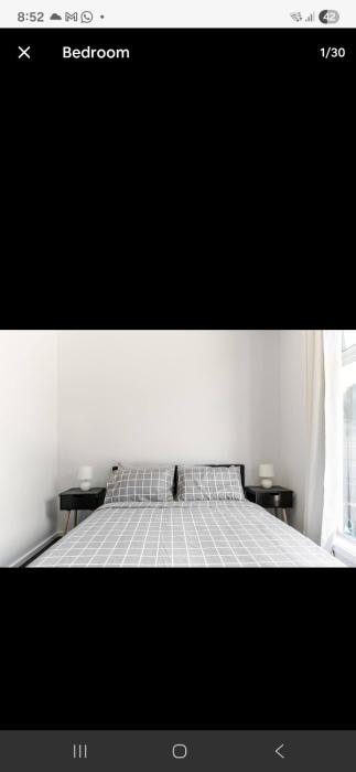 New Ensuite with queenbed and Full bathroom