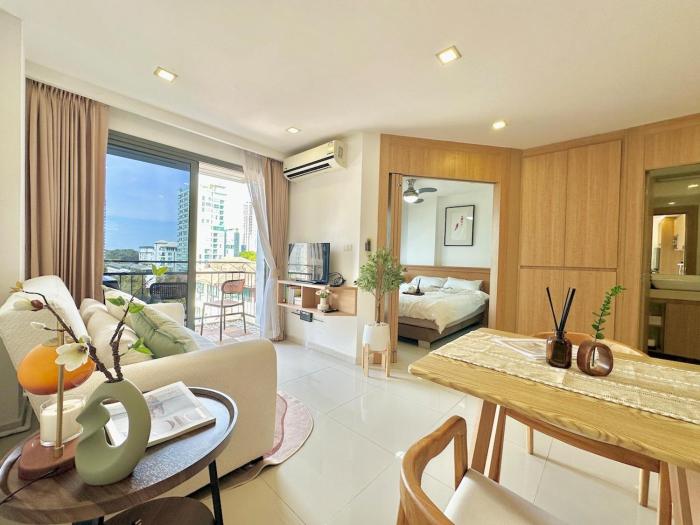 Homey 1 Bedroom Apartment Pratamnak, Pattaya
