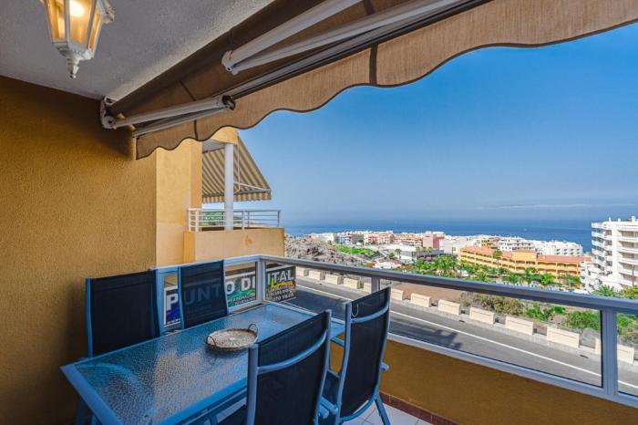 Royal condor apartment with views to the cliffs and Atlantic Ocean