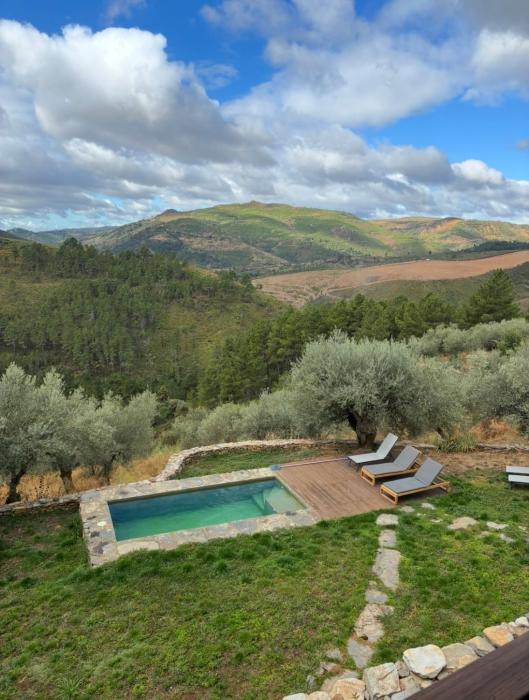 Casas na montanha vistas fantásticas com piscina