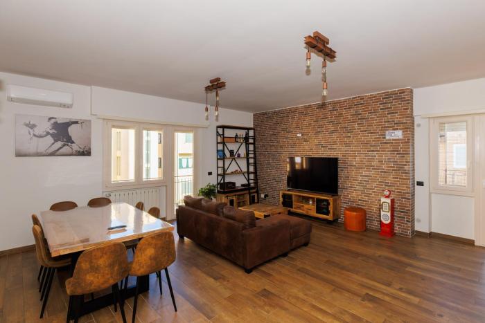 Industrial Loft in Rome - Metro C to Colosseum