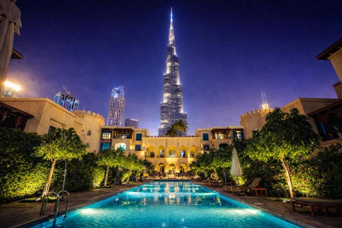 Luxury 2BR- Pool with Burj View- 2 Min to Dubai Mall