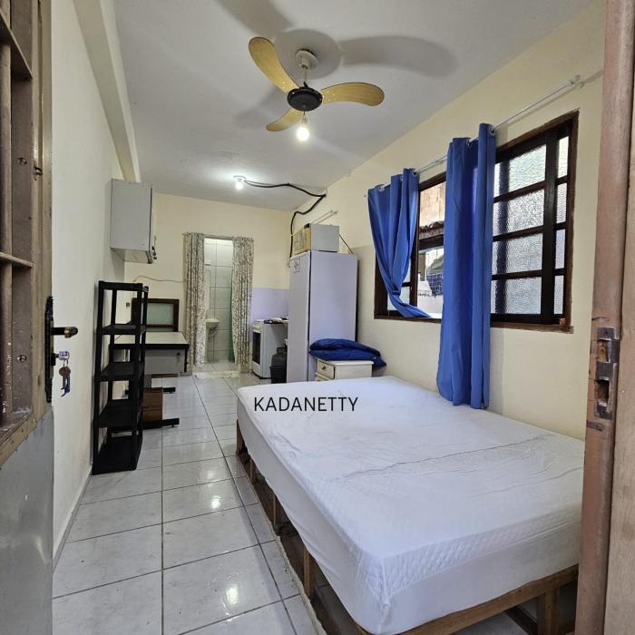 Kitnet iluminada confortável, recém reformada