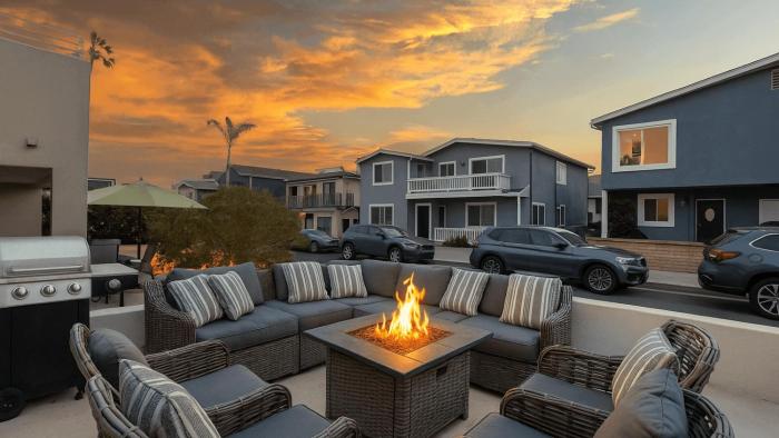 Sandy by AvantStay Oceanview Steps to Beach Patio w Fire Pit Dining Area