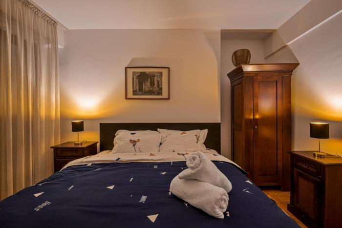 Ultracentral Apartment with Downtown View & Self Check-In